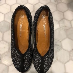 Bernie mev black/white heels size 38